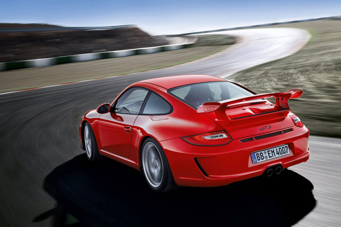 Yeni 911 GT3 Porsche-911-gt3-6