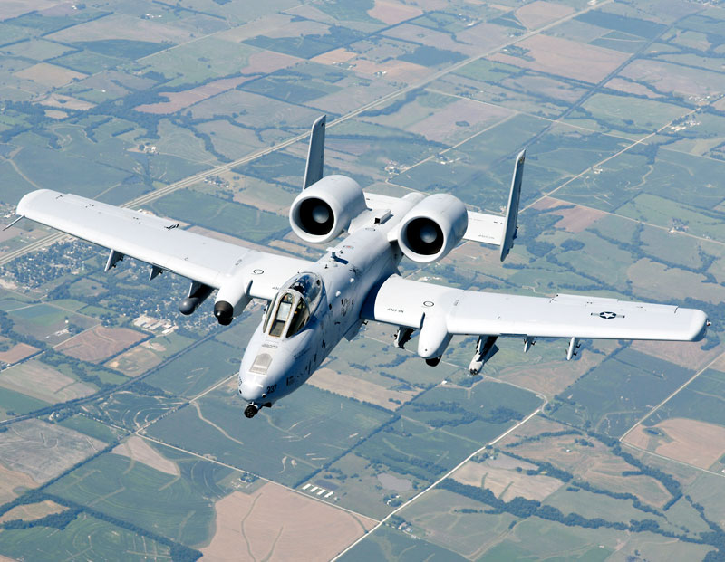  طائرة الهجوم الأرضى الملغاة YA-9 Northrop Fairchild-a10-thunderbolt2-warthog