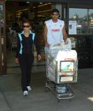 New pictures 2 - Page 2 Th_27516_va_Longoria_and_boyfriend_Tony_Parker_shop_at_Ralph_s_supermarket_in_LA_01_123_402lo