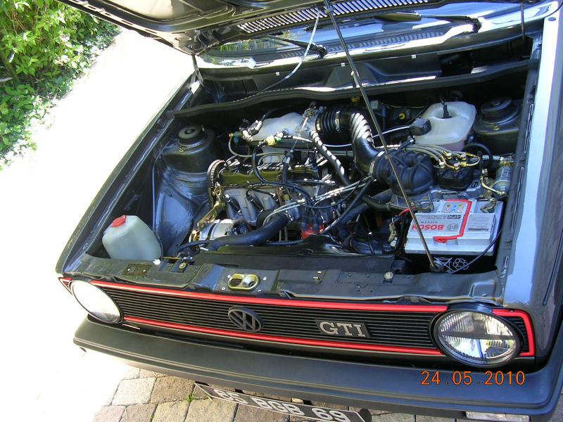 [Golf One GTI] 1800 83' - grise anthracite - en resto - Page 12 Dscn7260-1c84ad9