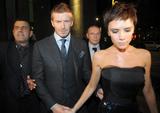 David & Victoria out to dinner (dec 20th) Th_90136_celeb-city.org_Victoria_David_Beckham__out_to_dinner_045_122_1085lo