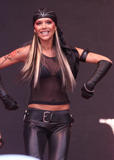 Victoria in leather outfits (various events) Th_51202_celeb-city.org_Victoria_Beckham_Black_Leather_037_122_1120lo