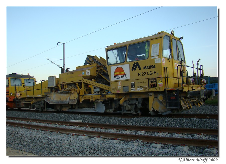 En marge des travaux sur la ligne des Carpates - part 2 Nex20090704-149-11d6700