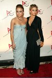 Mary-Kate & Ashley Olsen - Page 6 Th_a1fCelebrity_City_Olsens_040_017