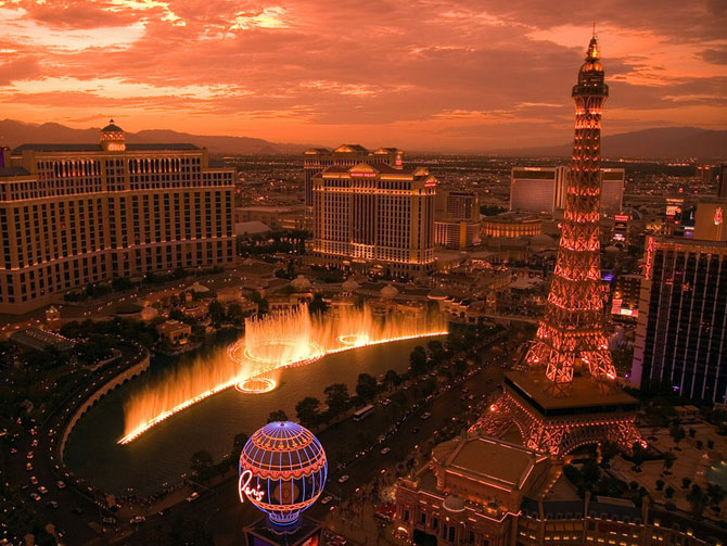  لاس فيغاس مدينة الليل Las-vegas-la-nuit-175644a