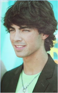 OH GOSH ! THE JONAS BROTHERS ! =O Untitled-32-124f140