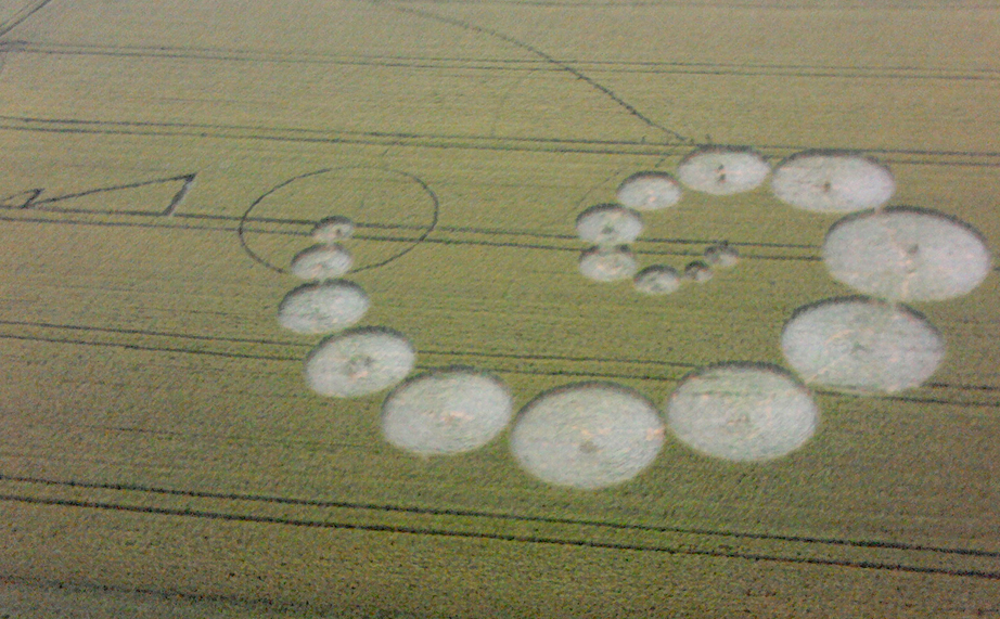 Crop Circle 2010 - Page 5 Italie-09-1ccf4a6