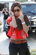 Ashley Tisdale Resimleri - Sayfa 2 Th_56016_02_122_550lo