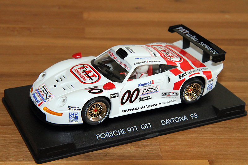 Quelques voitures à vendre 911-gt1-daytona-98-2-18e8d40