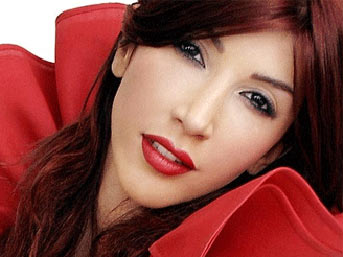 Hande Yener - Yüzük | 2010 | Tek Mp3 İndir | 2 Alternatif Hande-yener2