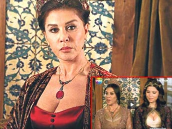 Ayse Hafsa Valide  Sultan foto - Pagina 2 Valide-dekolte_1