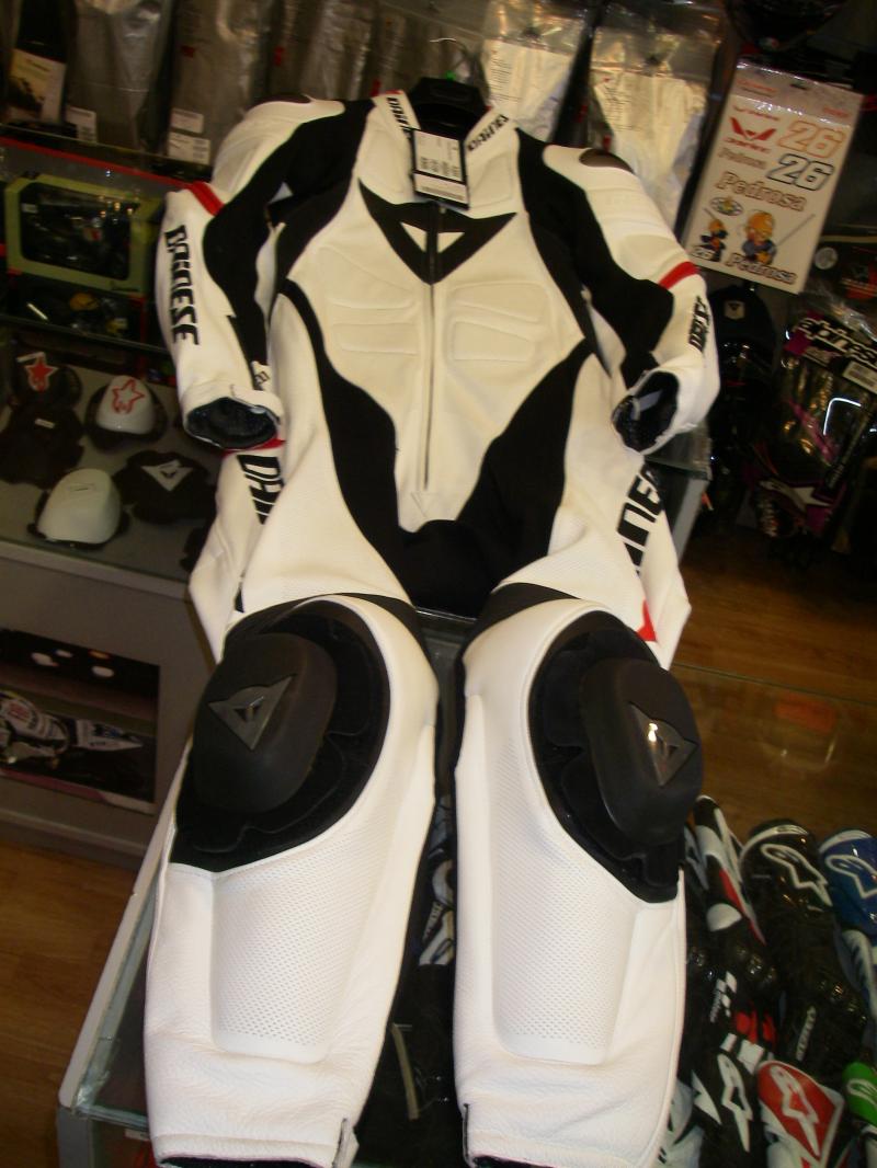 bonne affaire sur combi dainese LAGUNA SECA Imgp3456-22ecaf9