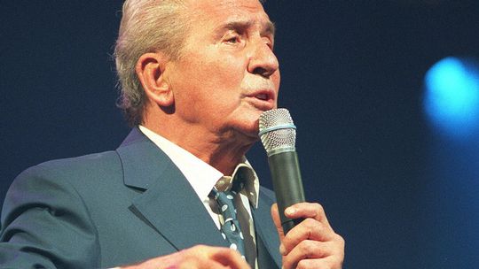 10ème Anniversaire de la disparition de Gilbert Bécaud Gilbert-b-caud-539-2fca98c