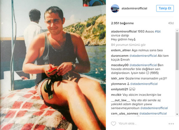 Ata Demirer'in 1993 yılında çektirdiği tatil fotoğrafı, sosyal medyada olay oldu. Ata-demirer89