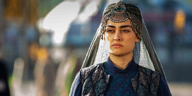 Esra Bilgiç'in Gökhan Töre ile evleneceği konuşulurken şok bir gelişme yaşandı. Gokhan-halime3_640