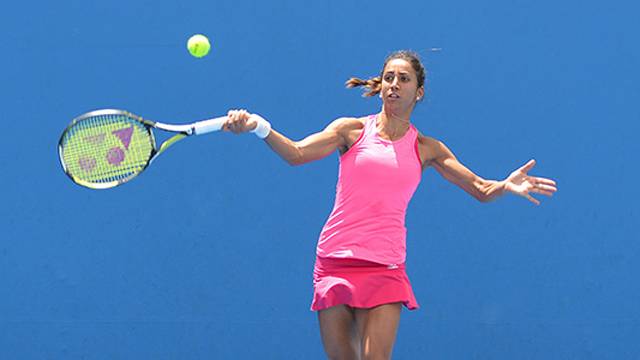 Tenis sezonunun ikinci Grand Slam Turnuvası Fransa Açık'ta (Roland Garros) tek kadınlarda Türkiye'yi temsil eden Çağla Büyükakçay, elemelerin ilk turunda karşılaştığı Büyük Britanyalı Naomi Broady'ye 2-0 yenilerek elendi. Cagla-640