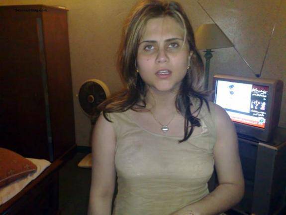باكستانية كبيرة شوية بس باين عليها الخبرة 16724491d1932750a146c23d340f2a0eaa452a06