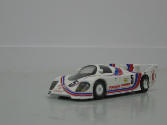 Le mans (en tous genres)  Porsche_kremer_ck5-001-347004b