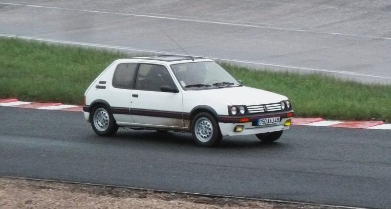 Les Peugeot 205 croisées dans la rue - Page 4 P1350180-3459862