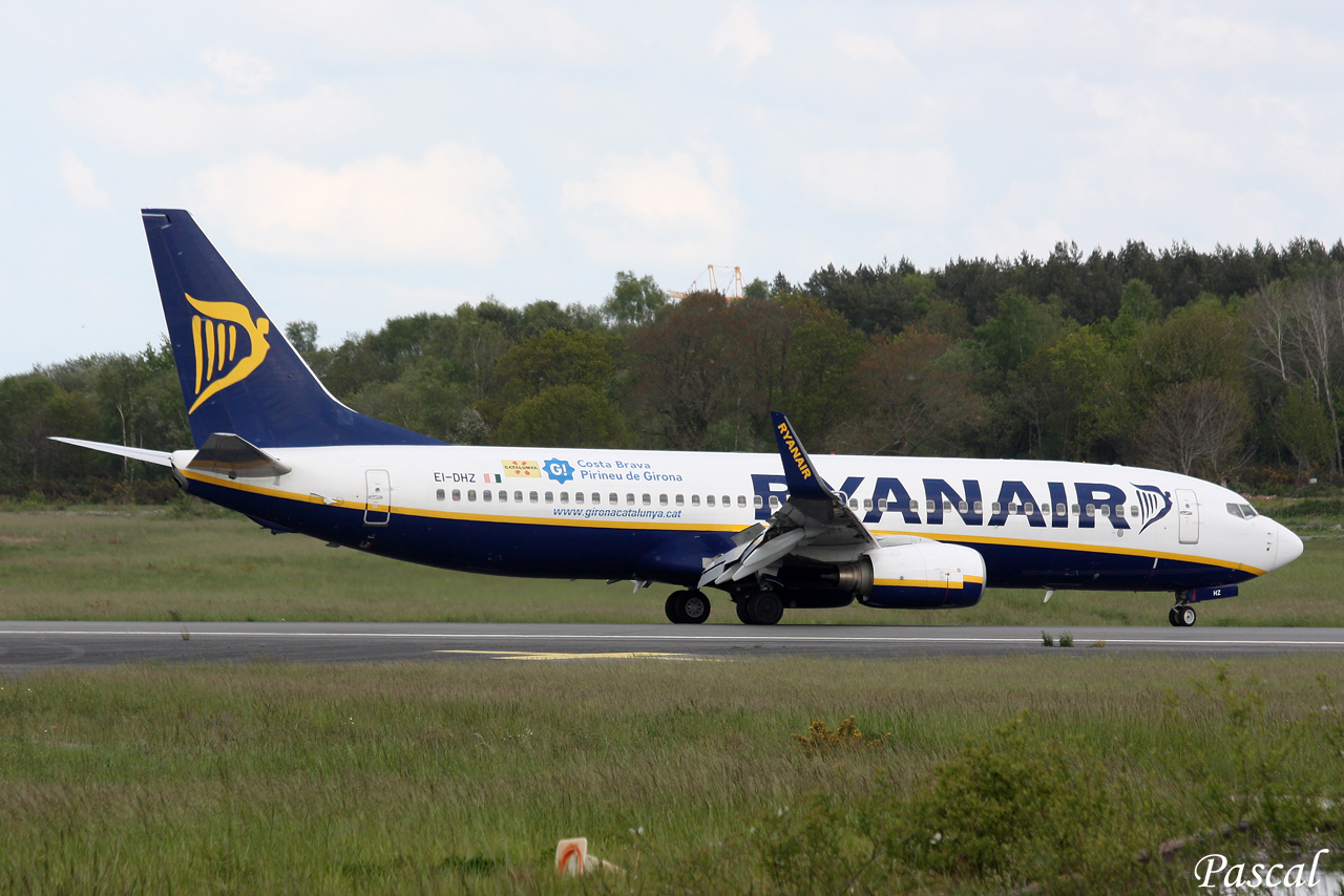 Boeing 737-8AS-Ryanair/EI-DHZ le 07.05.12 Ei-dhz-2-3454404