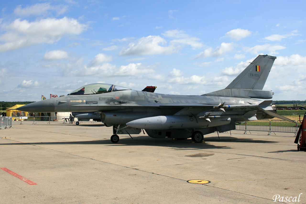 Florennes  Airshow 2012 les 23 & 24 juin 2012 - Page 5 Flor-10-35c7343