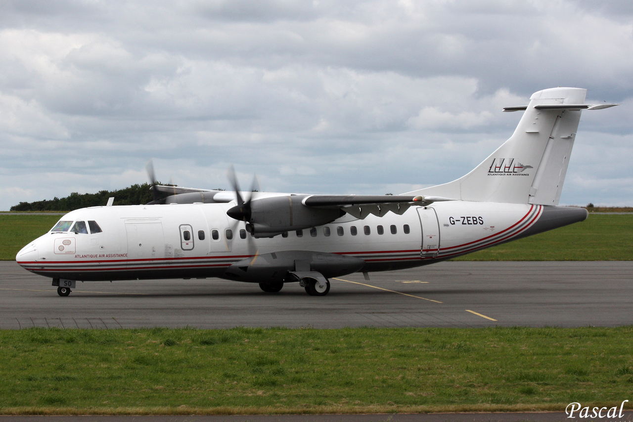 ATR 42-320 Blue Islands G-ZEBS le 07.08.12 Ada-3-36f1a30