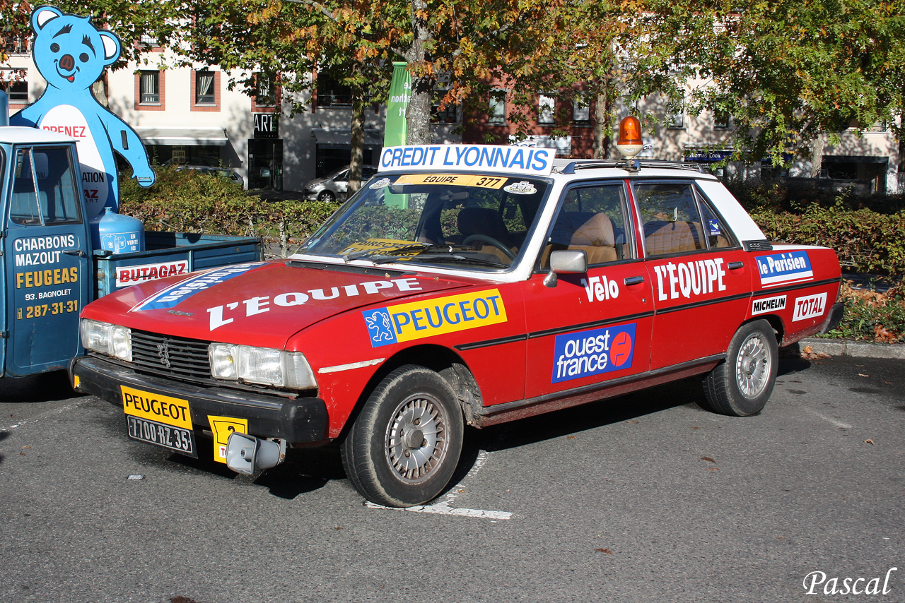 Véhicules de la caravane publicitaire du Tour de France  Velt-1-copie-394418c