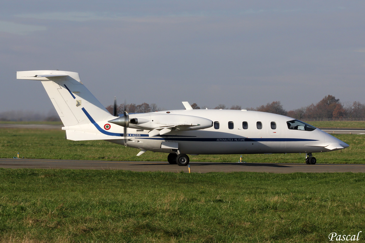 Piaggio P-180AM Avanti MM62159 Italian Air Force le 01.12.12 Italia-4-copie-3a035bb