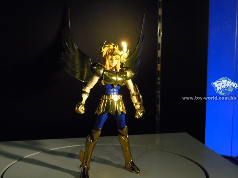 [Myth Cloth] Cygnus Early Bronze Cloth ~ Limited Gold Cygnus ~ Toei Animation Shop (21 Février 2013)   Cygne-v1-gold-3773182