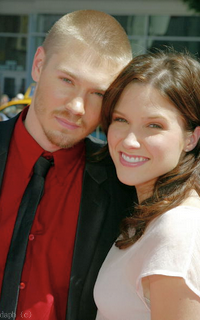 one tree hill couples - Page 2 Avatar-sophia-et-chad-6f7626