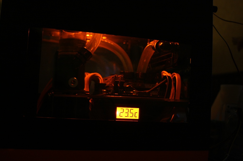 Bitfenix Prodigy watercooled " Pumpkin " Img_1550-3c72182