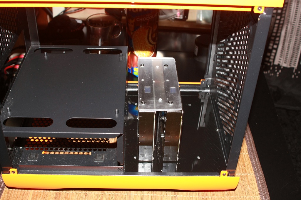 Bitfenix Prodigy watercooled " Pumpkin " Suphdd3-3ae54b3