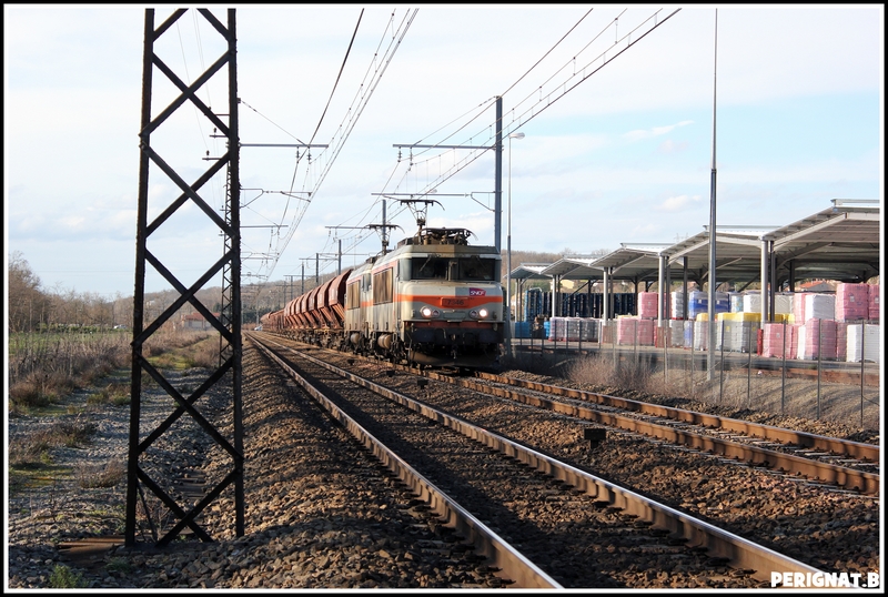 Photos et vidéos de la ligne Bordeaux - Toulouse - Narbonne - Sète (2007-2013) - Page 35 15-fret-3c79376