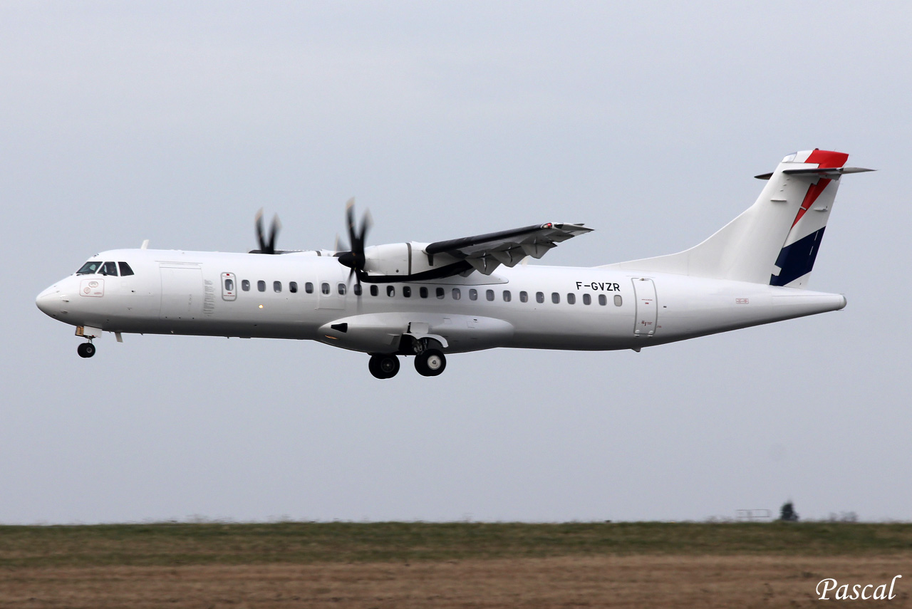 ATR 72-212A Airlinair / HOP! F-GVZR le 05.03.13 Airbis-2-3c6244c