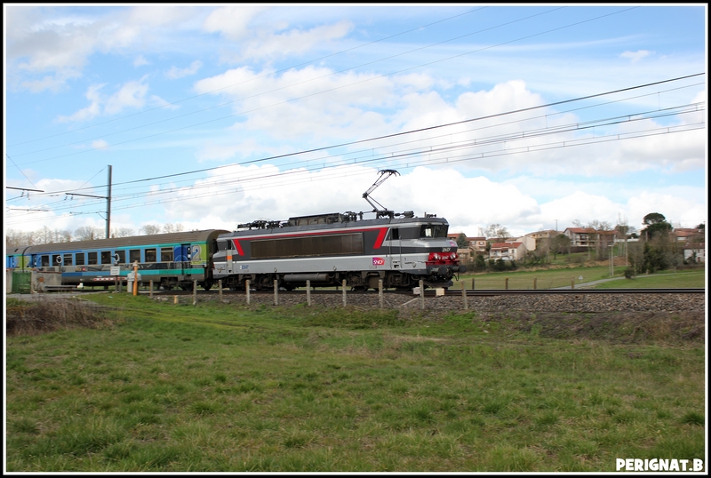 Photos et vidéos de la ligne Bordeaux - Toulouse - Narbonne - Sète (2007-2013) - Page 35 05-teoz-4665-3c792ef