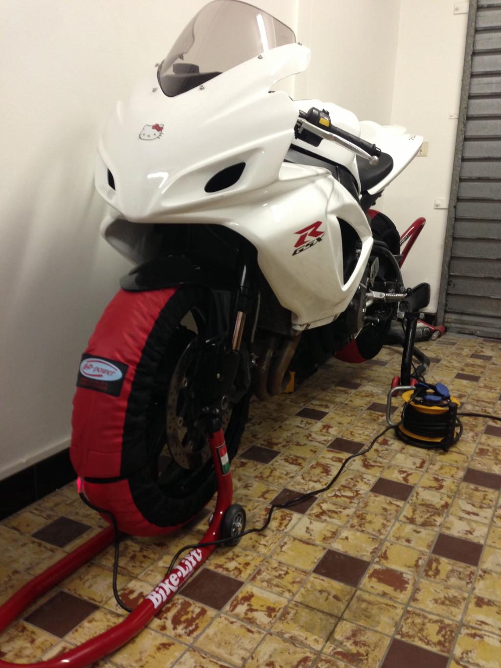 Moto de TsOuB Gsxr 750 K7 Imaghgge-3b88b84