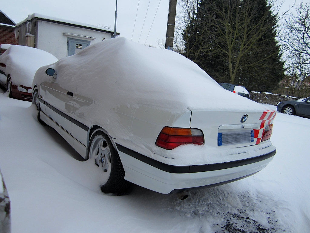 Achat d'un petit E36 coupé 318is - Page 5 Img_1860-3c930d1