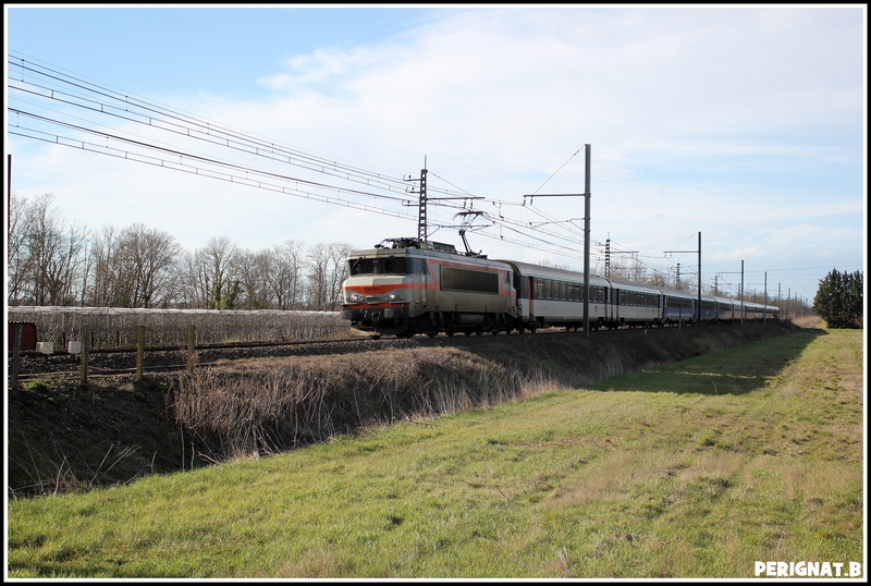 Photos et vidéos de la ligne Bordeaux - Toulouse - Narbonne - Sète (2007-2013) - Page 35 11-corail-3703-3c79353