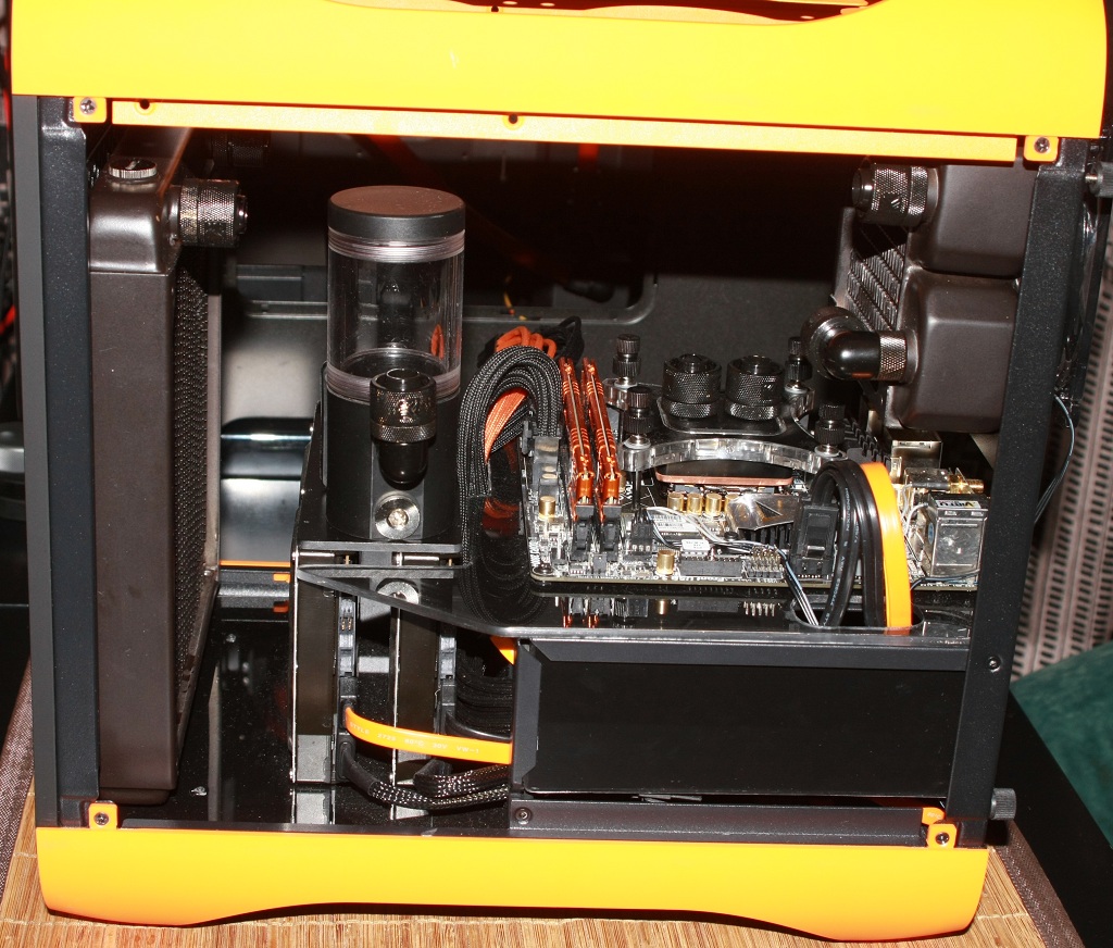 Bitfenix Prodigy watercooled " Pumpkin " Gen-3b67dbf