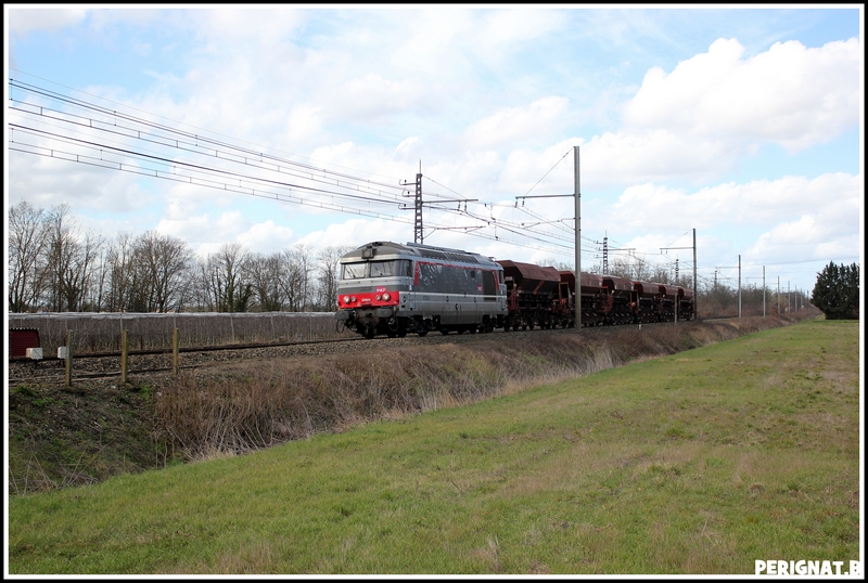 Photos et vidéos de la ligne Bordeaux - Toulouse - Narbonne - Sète (2007-2013) - Page 35 01-train-fret-sncf-3c792cc