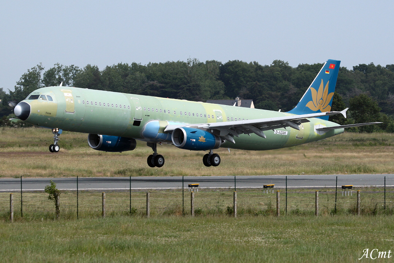 Airbus A321-231 Vietnam Airlines VN-A605 / D-AZAH le 27.06.13  321-3f3e172