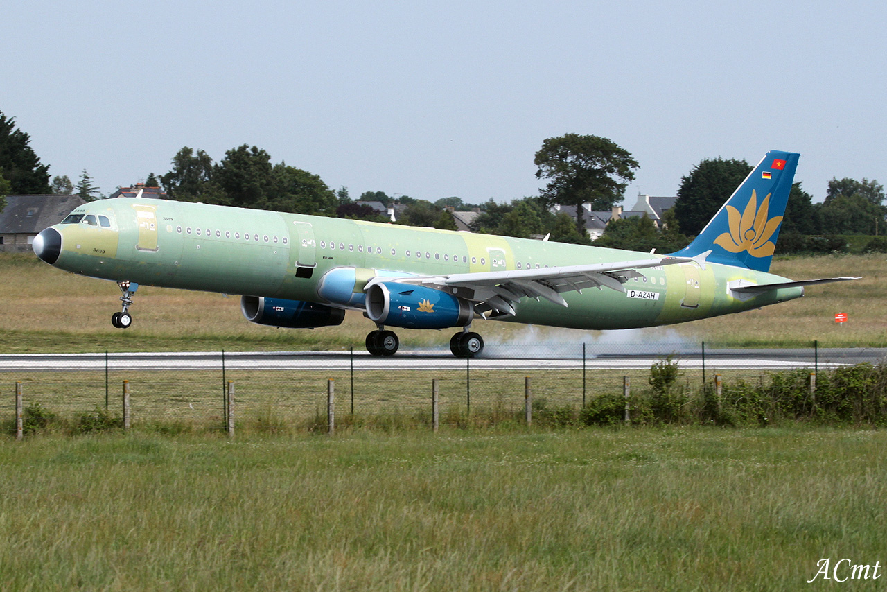 Airbus A321-231 Vietnam Airlines VN-A605 / D-AZAH le 27.06.13  321-1-3f3e17c