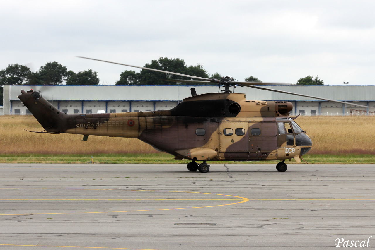 Aérospatiale SA-330B Puma F-MDCG le 04.07.13 - Page 2 Pum-6-copie-3f6a116