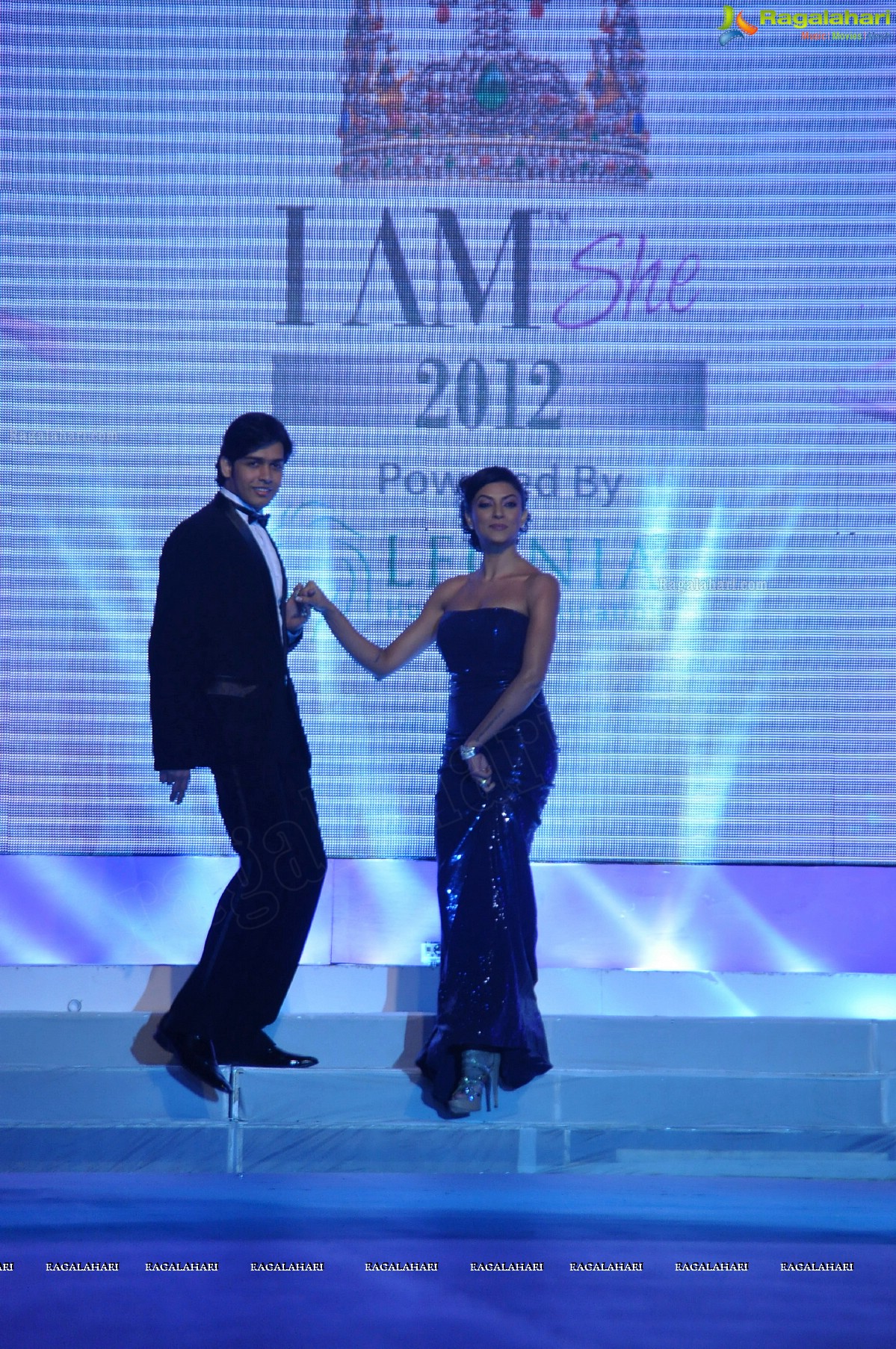 ♔I AM She 2012 Live updates!♔ finale pic uploaded - Page 3 Iam-she-2012-final128