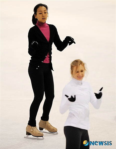 2010 Medalist on Ice Korea NISI20100604_0002948761_web