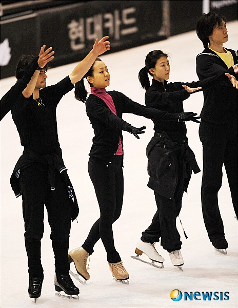 2010 Medalist on Ice Korea NISI20100604_0002948854_web