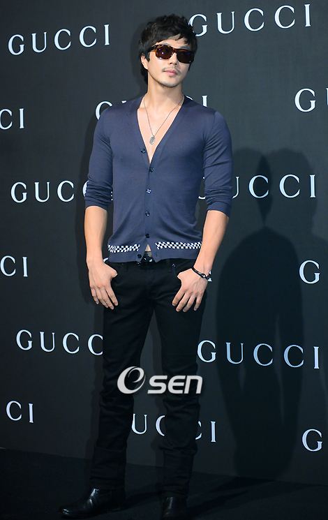 [23.08] Stars à Gucci FW collection Fashion Show 09 ( Kim So Eun ..) 200908202059322100_1