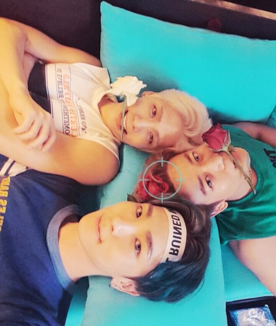 [Traducción] 150515 Artículo de Starcast "¡¿SHINee es secuestrado por una belleza enmascarada?! | Seguidos de cerca por papparazzis. 172822335_03