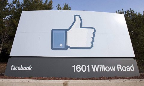 Facebook: Từ phòng kí túc tới công ty 100 tỉ đô 20120521035840_Fb