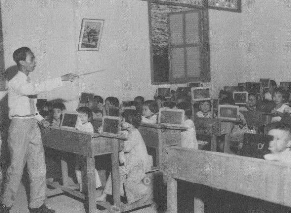 Những hình ảnh về giáo dục miền Nam trước 1975 20131202150726-tieu-hoc-vnch